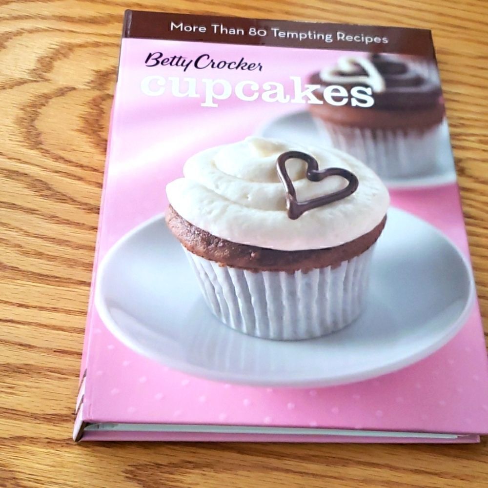 Betty Crocker Cupcake Cookbook  